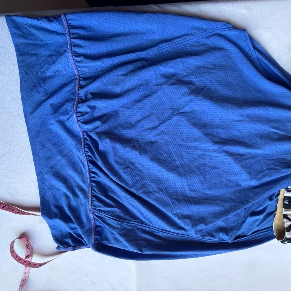 Lululemon Blue Tank Top with Built-In Sports Bra Women’s Size 4 - Picture 3 of 9